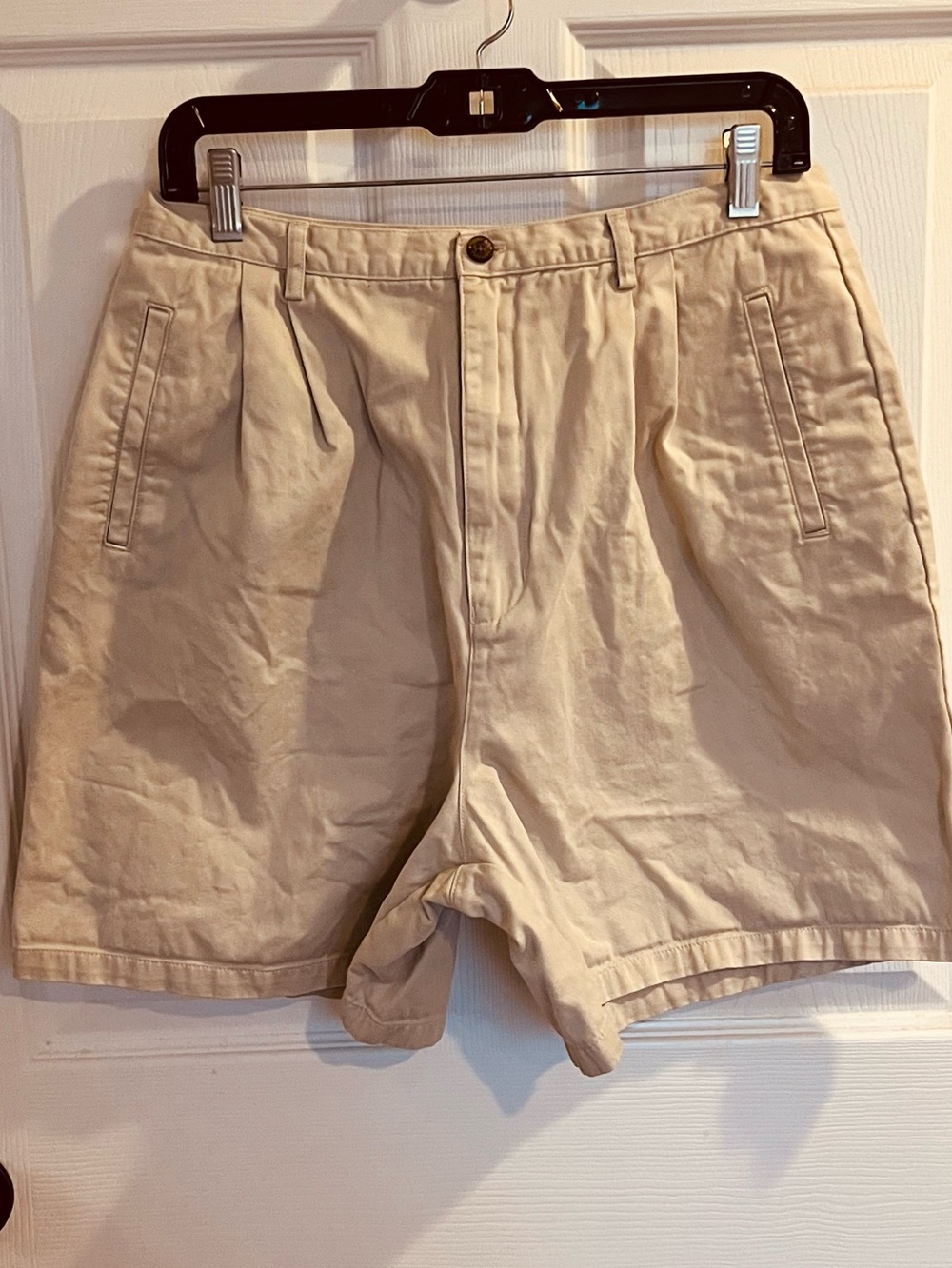 Vintage 90s Chelsea Cambell Pleated Khaki High Waisted Mom Shorts 10 M